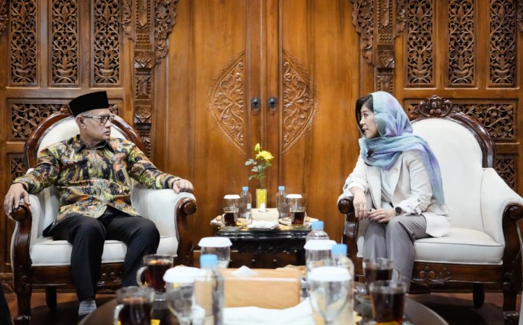 Menkomdigi Ajak Muhammadiyah Tingkatan Literasi Digital Masyarakat
