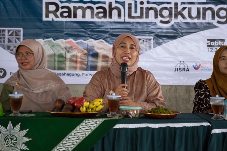 Eco Bhinneka Banyuwangi Gelar Pelatihan Bikin Sabun dan Ventilasi Roster Dari Plastik Bekas